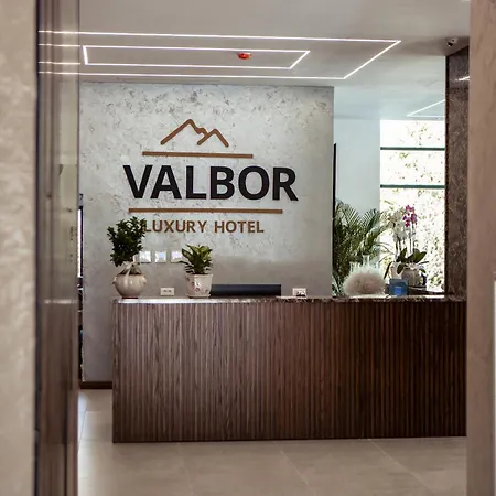 Valbor ホテル Tropojë